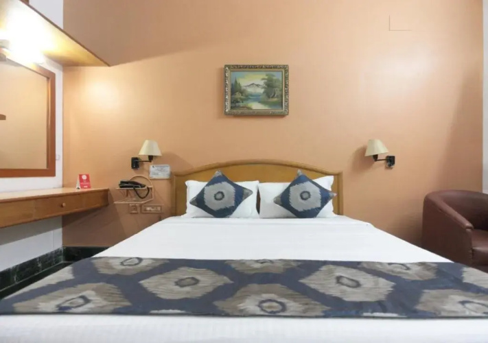 Hotel Raaj Bhaavan