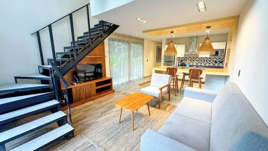 1 Bedroom Luxury Apartment with garden view