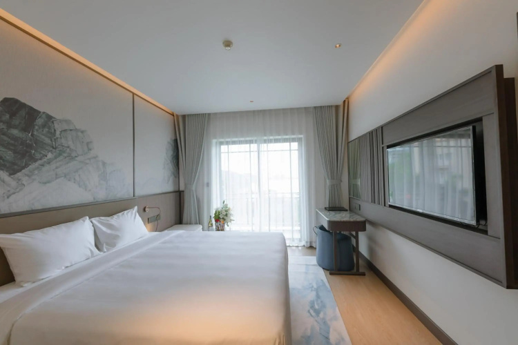 Catba Island Resort & Spa