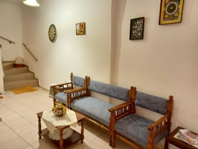Gintana House