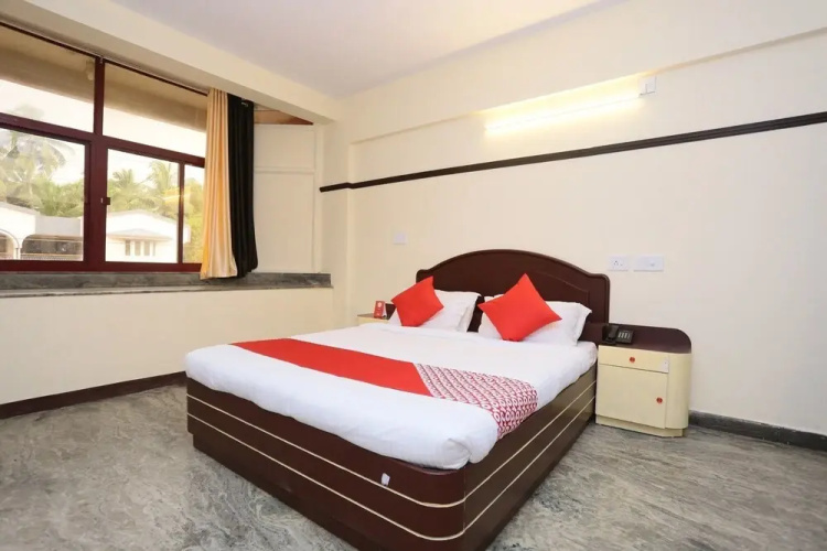 Hotel Rvee's Regency by OYO Rooms