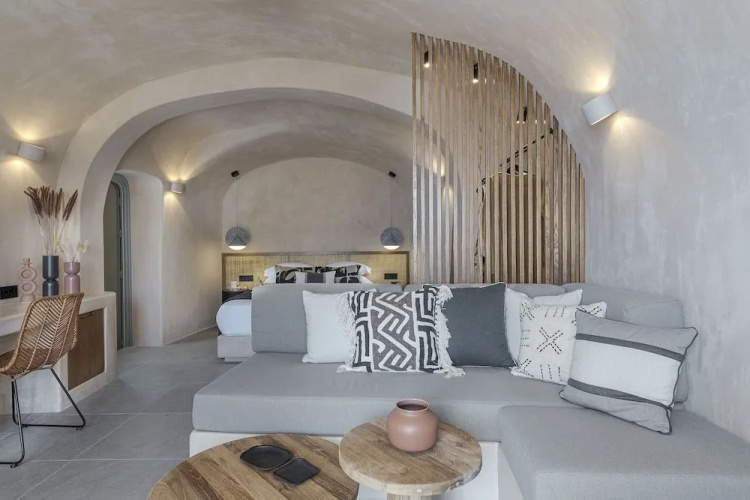 The Exotic Cave Suite