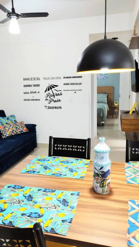 Apto Centro Ubatuba com Varanda Gourmet, Suíte e Piscina