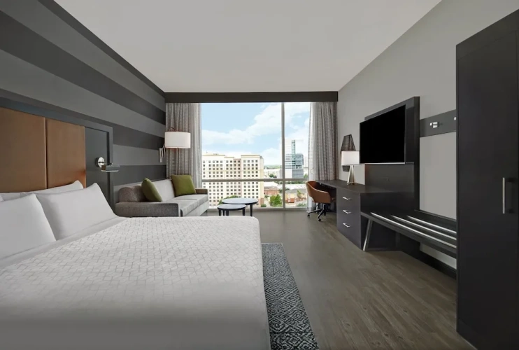 Double High Floor Suite