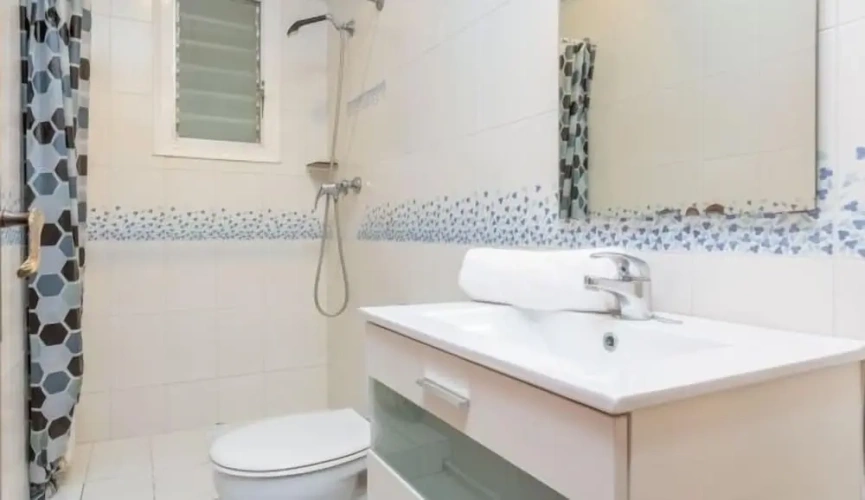 3 Bedrooms Apartment with balcony