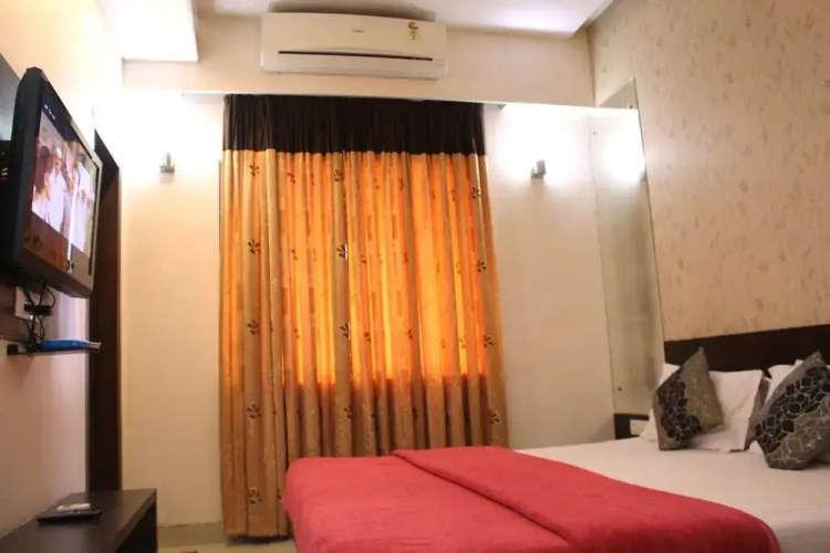 Hotel Raipur Inn