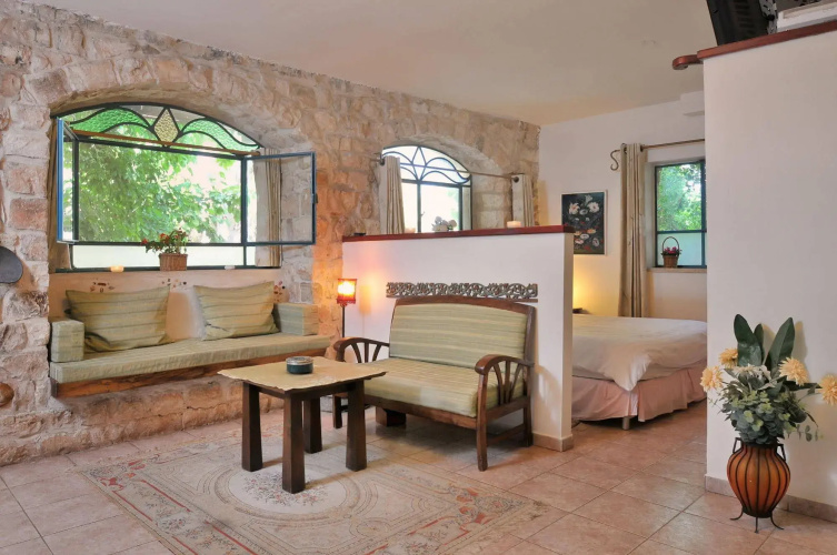 Pina Balev Inn