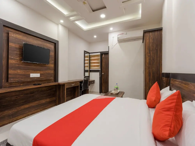 OYO 14355 Hotel Kasturi