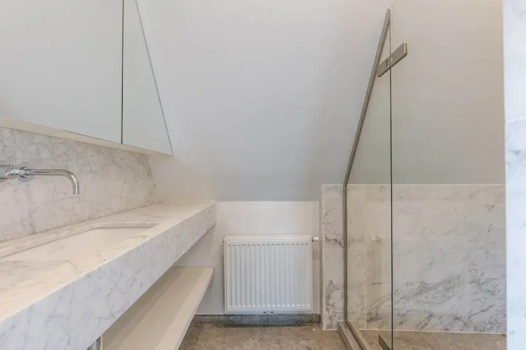 Villa for 8 Guests Steps From the Beach