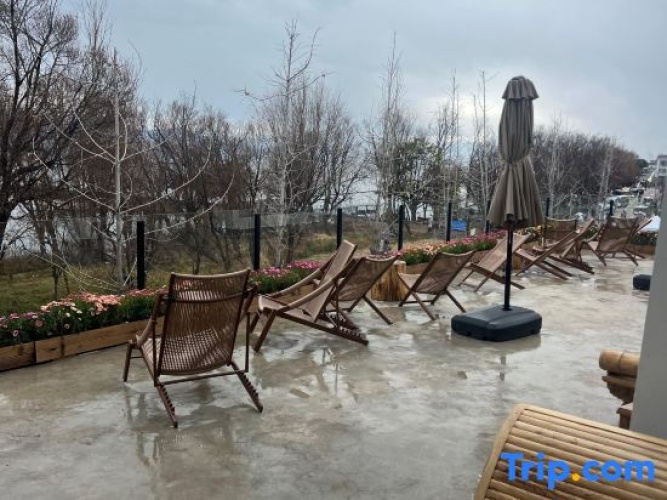 Yiqingling Homestay (Bohai Swan Ecological Corridor)