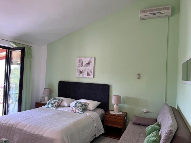 Apartment with sea view
