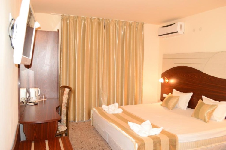 Deluxe Triple room