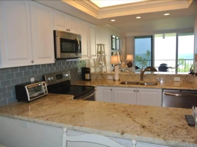 Seagate W 502 - 2 Br Condo