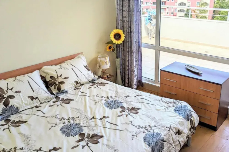 Homely Penthouse 1 Bedroom. Wrap Around Balcony. Can Sleep 5 to 6 With Addition Blow up Beds Provided