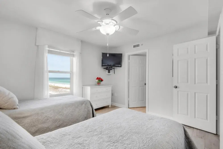 Pelican Beach Resort 501