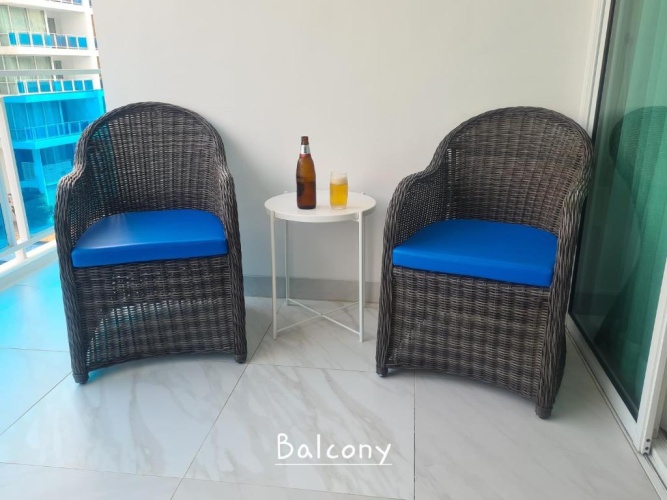 2 Bedrooms Apartment