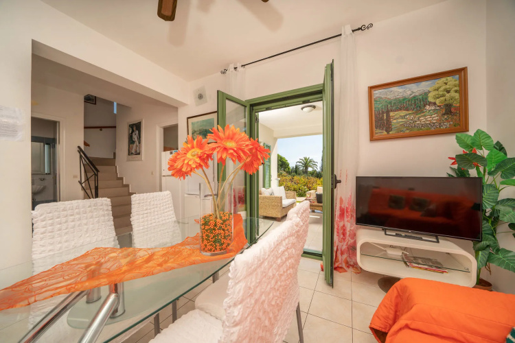 Monambeles Villas