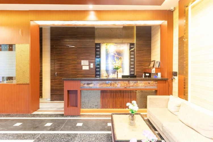 Capital O 30380 Kiaara Stay