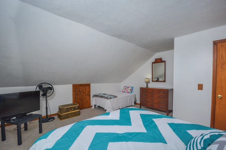 Lake View 3 Bedroom House