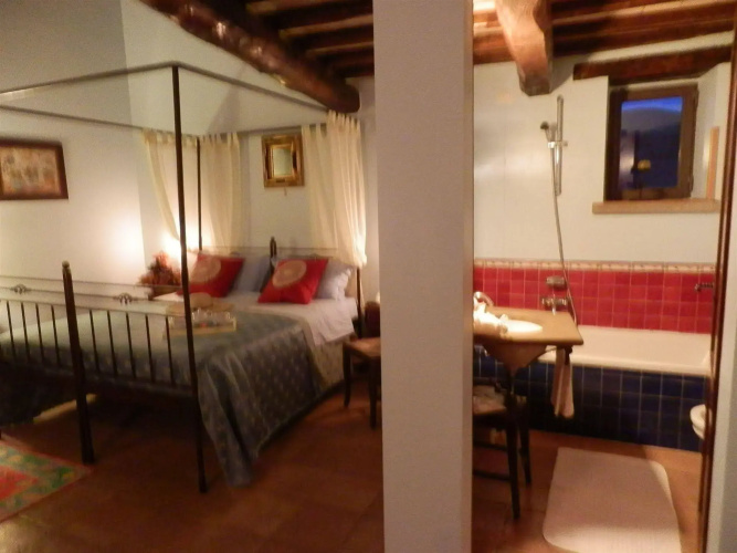 Le Vignole Country House