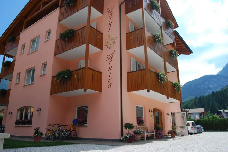 Arnica Hotel Garni a Molveno