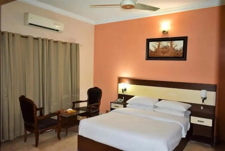 Pameer Hotel