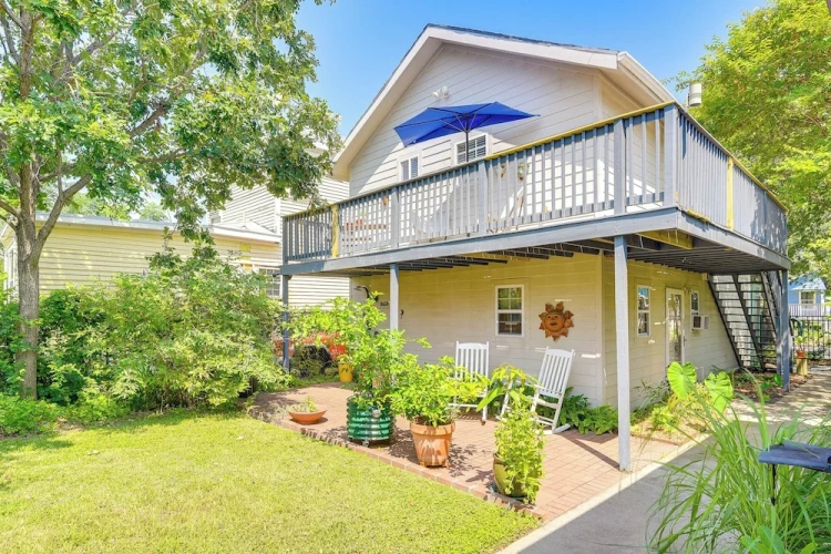 1 Bedroom Apartment with balcony