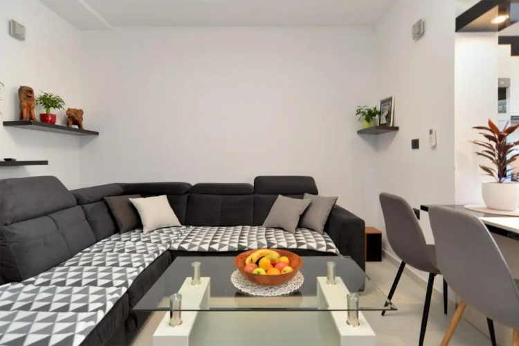 Apartment Maja 1843