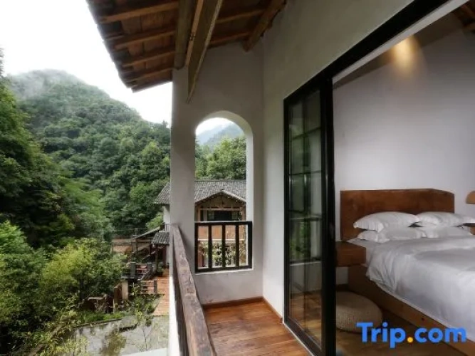 3 Bedrooms Villa