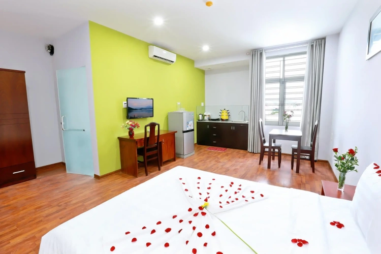 Standard Twin room with view