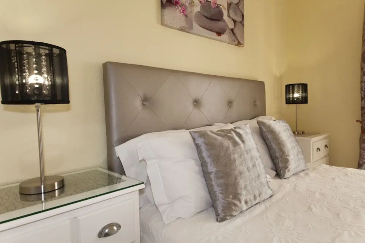 B17 - The Stunning Seaview Apartment