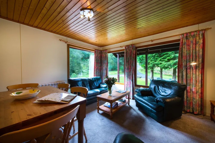 Kestrel Lodge With Mountain View Free Wifi