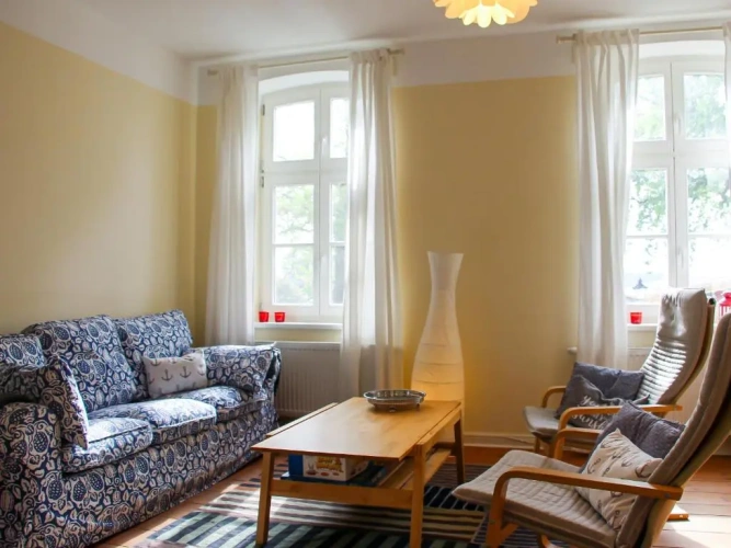 3 Bedrooms Apartment