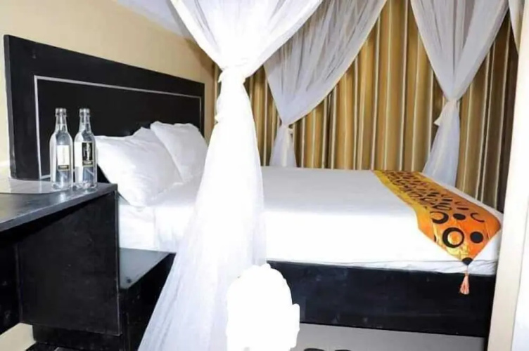Anchor Hotel