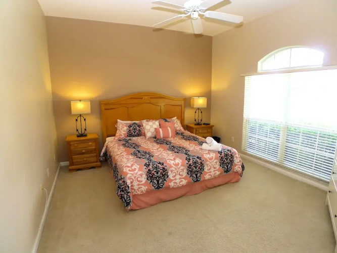 5 BED Pool Home With Conservation View