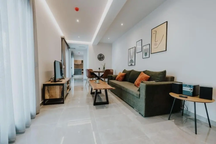1 Bedroom Apartment