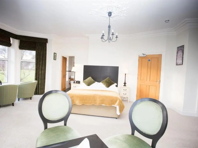 Deluxe Suite