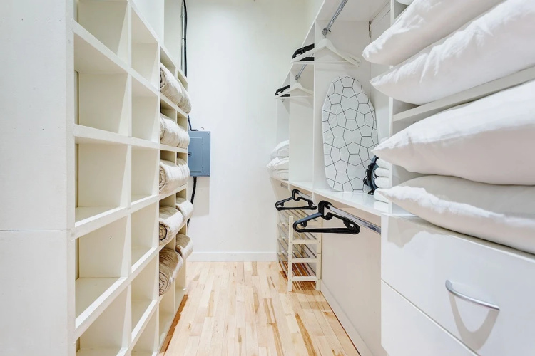 Bachelor Pad by Hometrotting