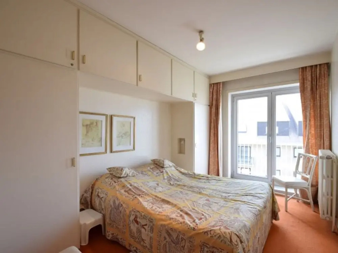 Spacious Seafront Retreat
