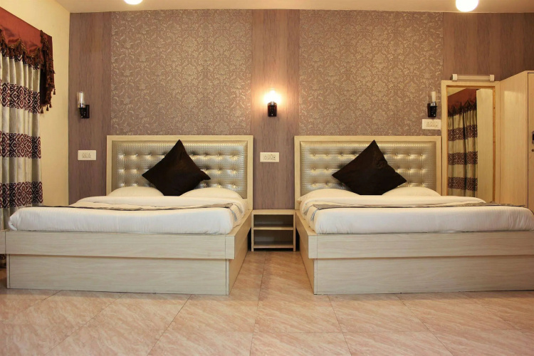 Walisons Resorts