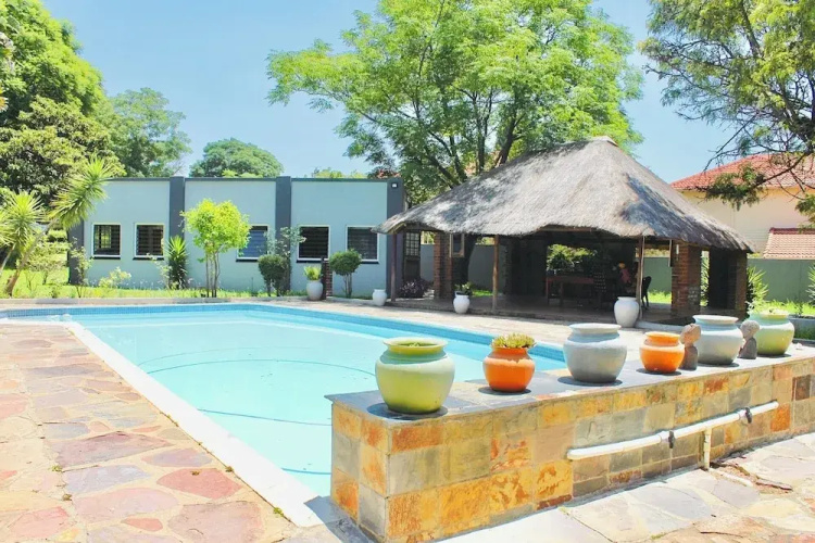 Lovely 1-bed Apartment in Sandton