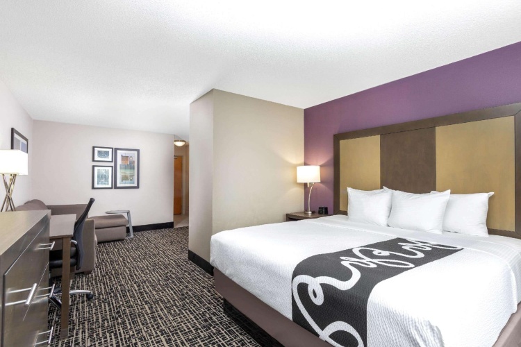 Deluxe Double Suite