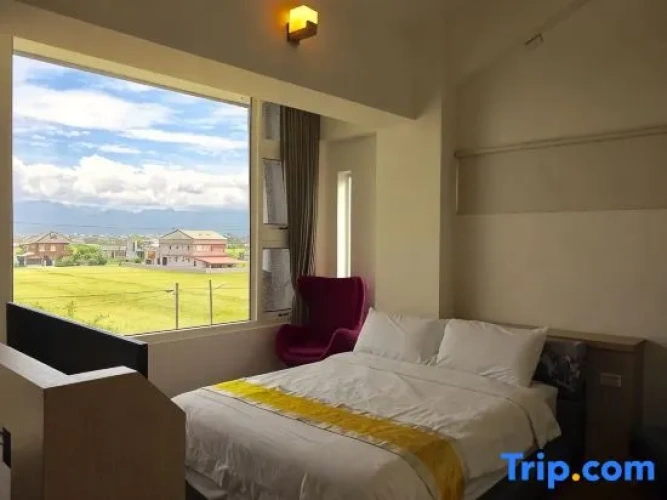 Standard Quadruple room with view