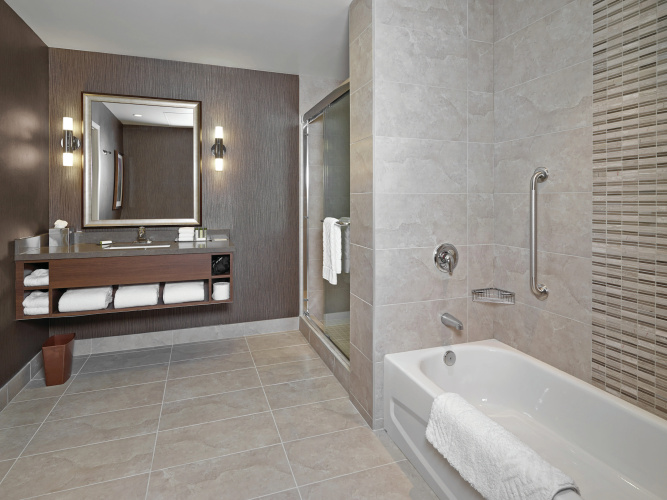 DoubleTree by Hilton Hotel West Edmonton photo 10