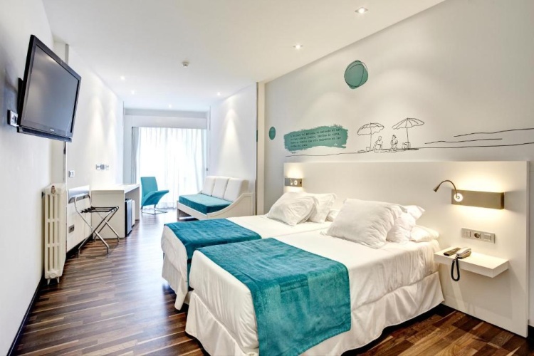 Triple room with sea view