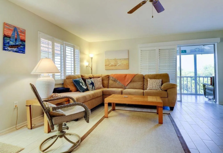 Spanish Cay A8 by RedAwning