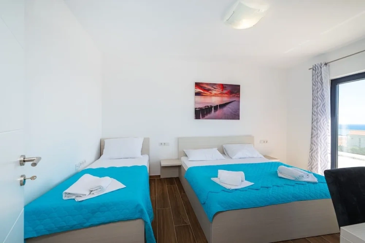 1 Bedroom Apartment with balcony and with city view