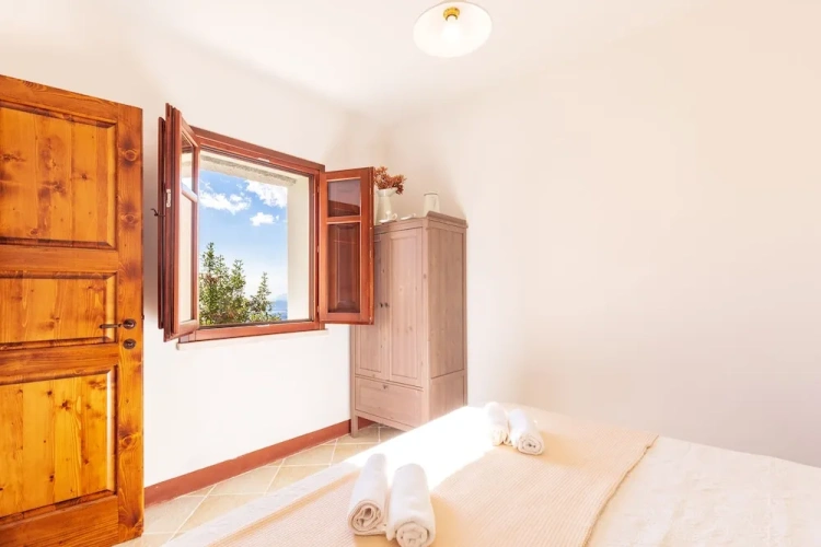 3 Bedrooms Apartment