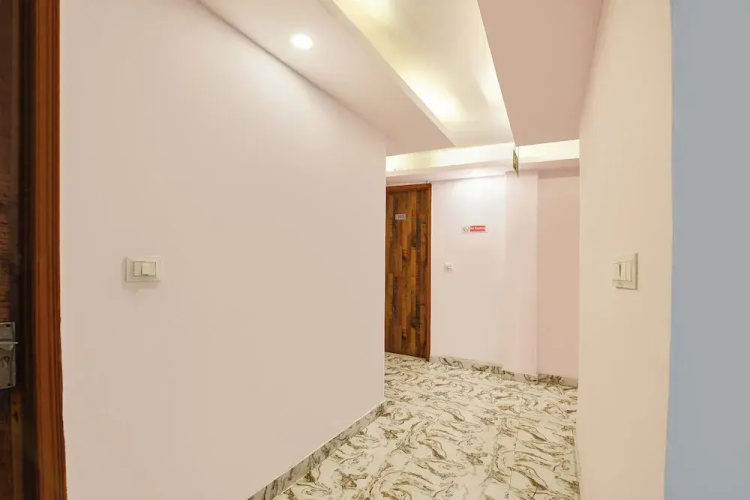 Fabhotel Ak Continental