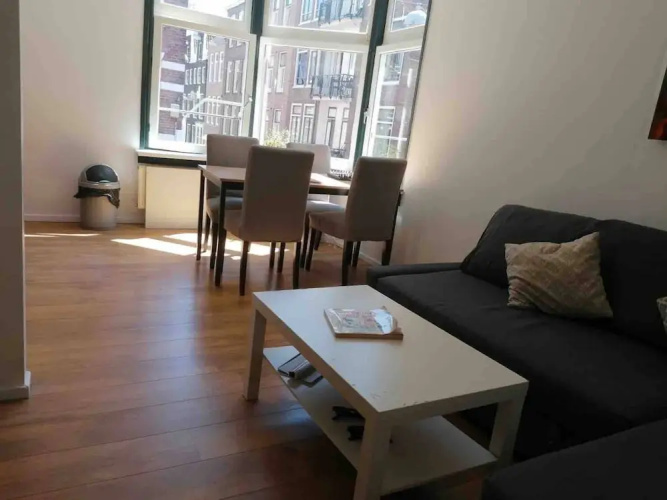 Room Charlotte 1...